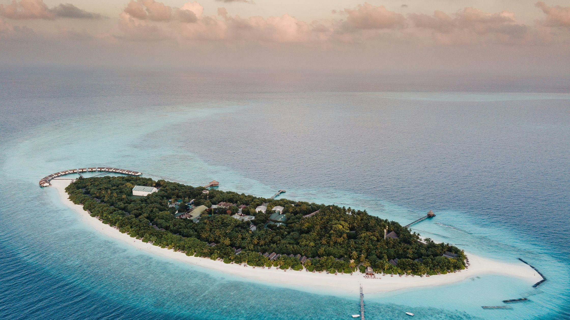 Baa Atoll – Biodiversity Haven